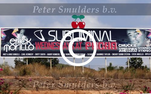 Ibiza 10 juli 2012
div billboards van div nederlandse en internationale dj\'s. Ryan Marciano en Sunnery James
Peter Smulders bv