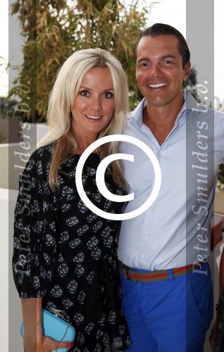 St Tropez 3 augustus 2012
Jan des Bouvrie viert zijn 70e verjaardag thuis bij hem in St Tropez. Suize Mens met moeder en vriend
Peter Smulders bv