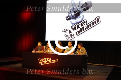 Hilversum, 21 Augustus 2012
Persconferentie The Voice of Holland
het panel van The Voice met Marco Borsato, Trijntje Oosterhuis, Nick en Simon, Roel v Velzen
Foto Peter Smulders BV
