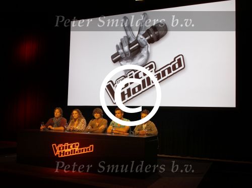 Hilversum, 21 Augustus 2012
Persconferentie The Voice of Holland
het panel van The Voice met Marco Borsato, Trijntje Oosterhuis, Nick en Simon, Roel v Velzen
Foto Peter Smulders BV