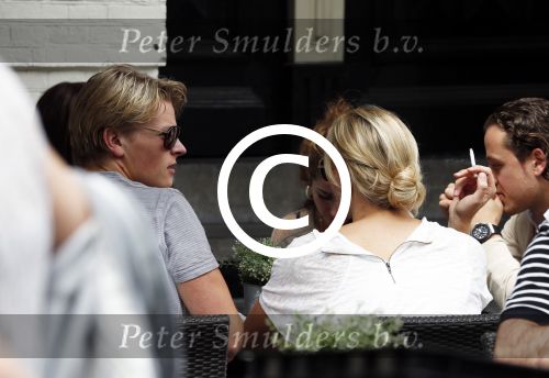 Amsterdam 20 juni 2012
Thomas Berge met Myrthe Mylius op de pc hooftstraat.
Peter Smulders bv
