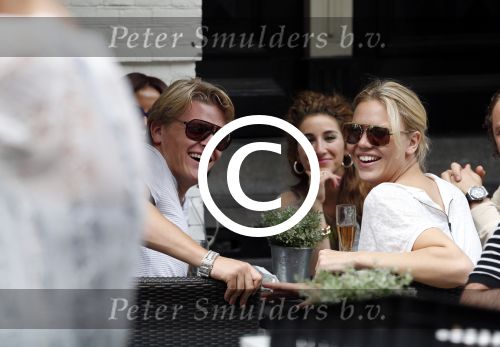 Amsterdam 20 juni 2012
Thomas Berge met Myrthe Mylius op de pc hooftstraat.
Peter Smulders bv