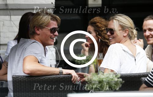 Amsterdam 20 juni 2012
Thomas Berge met Myrthe Mylius op de pc hooftstraat.
Peter Smulders bv