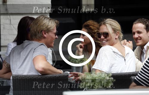 Amsterdam 20 juni 2012
Thomas Berge met Myrthe Mylius op de pc hooftstraat.
Peter Smulders bv
