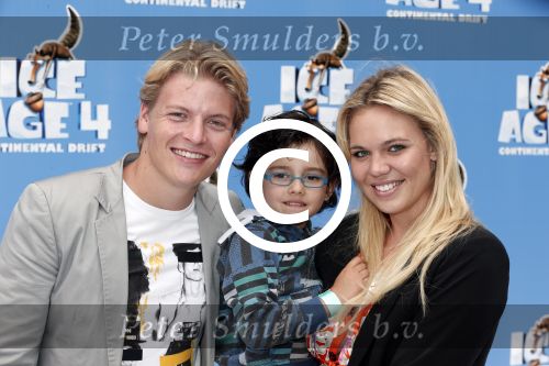 Haarlem 27 juni 2012
Premiere ice age 4 in pathe haarlem. Thomas Berge met vriendin Myrthe Mylius en een zoontje van een kennis
Peter Smulders bv