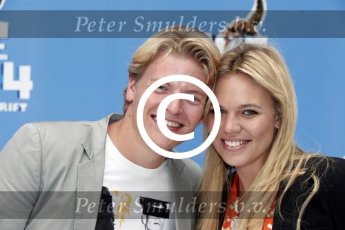 Haarlem 27 juni 2012
Premiere ice age 4 in pathe haarlem. Thomas Berge met vriendin Myrthe Mylius en een zoontje van een kennis
Peter Smulders bv