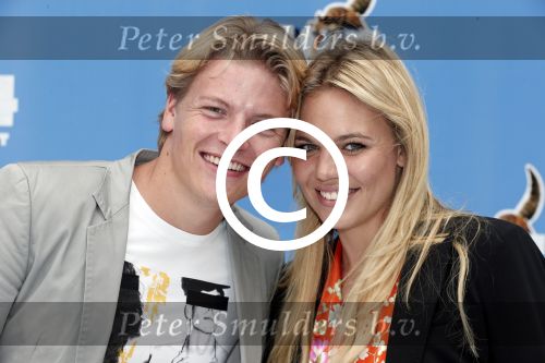 Haarlem 27 juni 2012
Premiere ice age 4 in pathe haarlem. Thomas Berge met vriendin Myrthe Mylius en een zoontje van een kennis
Peter Smulders bv