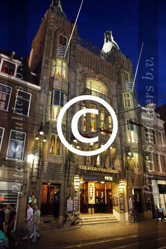 Amsterdam 6 juli 2012
Madonna and her boyfriend Brahim Zaibat visiting theatre Tuschinski to see a movie together.
Peter Smulders bv