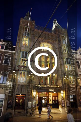 Amsterdam 6 juli 2012
Madonna and her boyfriend Brahim Zaibat visiting theatre Tuschinski to see a movie together.
Peter Smulders bv