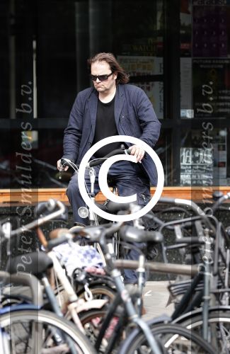 Amsterdam 4 juli 2012
Victor Low op de fiets in Amsterdam.
Peter Smulders bv
