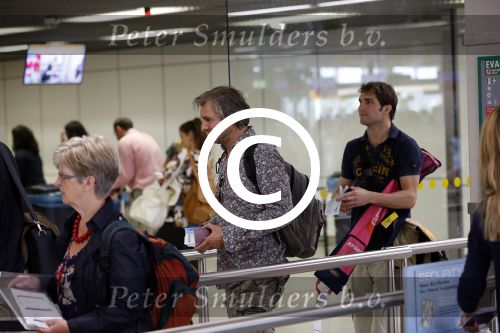 Schiphol 28 juli 2012
Victor Reinier vertrekt op schiphol met zijn vriendin dochter en... op vakantie.
Peter Smulders bv