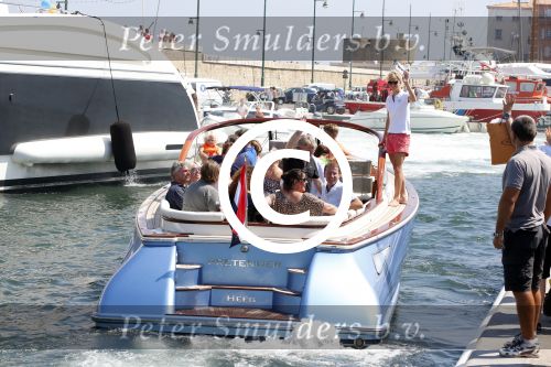 St Tropez 4 augustus 2012
Feestje van Michiel Mol voor zijn 43e verjaardag. Aanwezig oa Harrie Mens met zijn dochters Noor Suze Marloes en Sarah. Ook de ouders van Michiel Jan en ... zijn aanwezig . wajer osprey boot
Peter Smulders bv