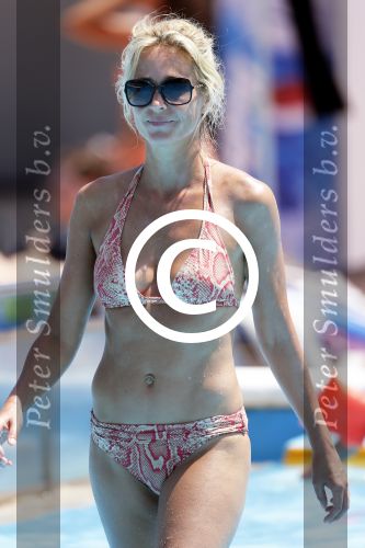 Ibiza 30 juli 2012
Wendy v Dijk met Erland Galjaard Lizzy Sem Mik en haar moeder in het aquapark op ibiza.
Peter Smulders bv
