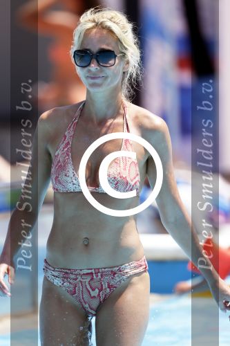 Ibiza 30 juli 2012
Wendy v Dijk met Erland Galjaard Lizzy Sem Mik en haar moeder in het aquapark op ibiza.
Peter Smulders bv
