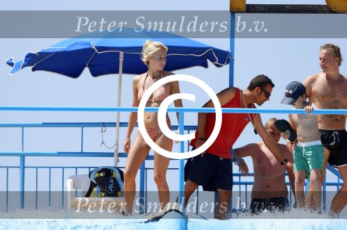 Ibiza 30 juli 2012
Wendy v Dijk met Erland Galjaard Lizzy Sem Mik en haar moeder in het aquapark op ibiza.
Peter Smulders bv