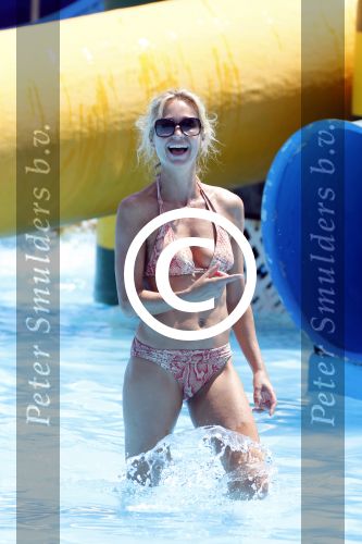 Ibiza 30 juli 2012
Wendy v Dijk met Erland Galjaard Lizzy Sem Mik en haar moeder in het aquapark op ibiza.
Peter Smulders bv