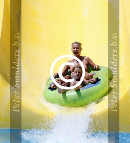 Ibiza 30 juli 2012
Wendy v Dijk met Erland Galjaard Lizzy Sem Mik en haar moeder in het aquapark op ibiza.
Peter Smulders bv