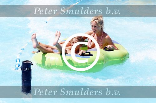 Ibiza 30 juli 2012
Wendy v Dijk met Erland Galjaard Lizzy Sem Mik en haar moeder in het aquapark op ibiza.
Peter Smulders bv