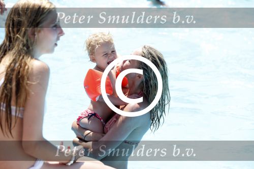 Ibiza 30 juli 2012
Wendy v Dijk met Erland Galjaard Lizzy Sem Mik en haar moeder in het aquapark op ibiza.
Peter Smulders bv