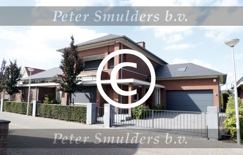 Vleuten 2 augustus 2012
Huis Wesley Sneijder staat te koop.
Peter Smulders bv