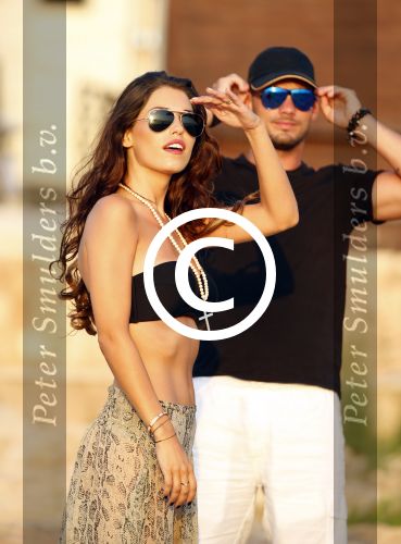 Ibiza 10 juli 2012
Wesley Sneijder en zijn vrouw Yolanthe Sneijder Cabau verliefd op ibiza genieten van de ondergaande zon.
Peter Smulders bv