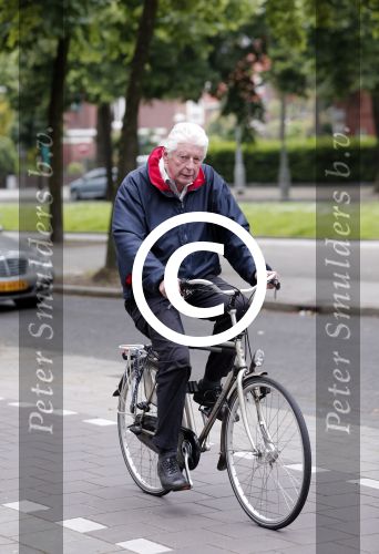 Amsterdam 27 juni 2012
Wim Kok op de fiets in Amsterdam.
Peter Smulders bv