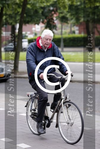 Amsterdam 27 juni 2012
Wim Kok op de fiets in Amsterdam.
Peter Smulders bv