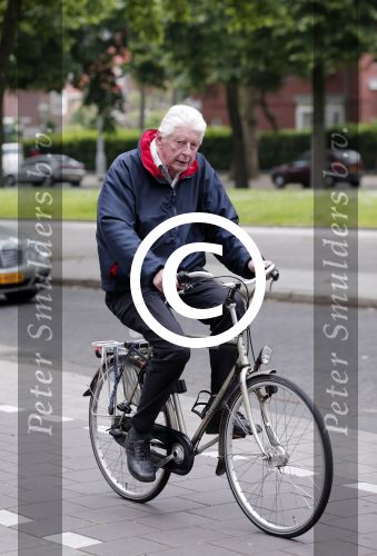 Amsterdam 27 juni 2012
Wim Kok op de fiets in Amsterdam.
Peter Smulders bv