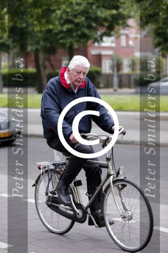 Amsterdam 27 juni 2012
Wim Kok op de fiets in Amsterdam.
Peter Smulders bv