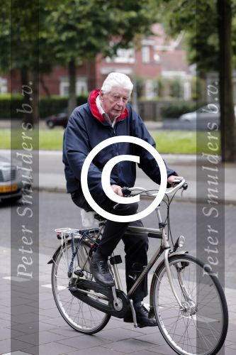 Amsterdam 27 juni 2012
Wim Kok op de fiets in Amsterdam.
Peter Smulders bv