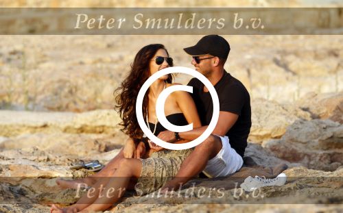 Ibiza 10 juli 2012
Wesley Sneijder en zijn vrouw Yolanthe Sneijder Cabau verliefd op ibiza genieten van de ondergaande zon.
Peter Smulders bv
