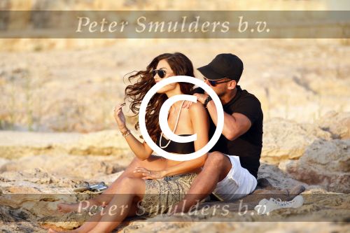 Ibiza 10 juli 2012
Wesley Sneijder en zijn vrouw Yolanthe Sneijder Cabau verliefd op ibiza genieten van de ondergaande zon.
Peter Smulders bv