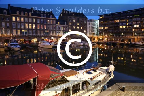 Maastricht, 12 Juli 2012
t Bassin by night
Foto Peter Smulders BV