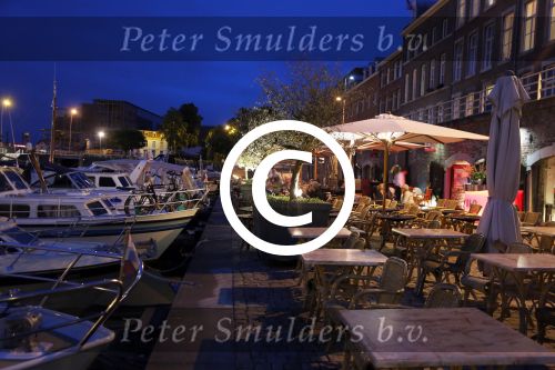 Maastricht, 12 Juli 2012
t Bassin by night
Foto Peter Smulders BV
