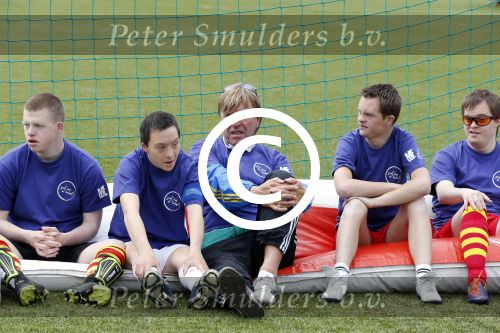 Amsterdam 29 juni 2013
Voetbaltournooi op de toekomst (ajax) voor de stichting de upside van down
met diverse bn ers en oud voetballers.. Syndroom van down. Aad de Mos
Peter Smulders bv