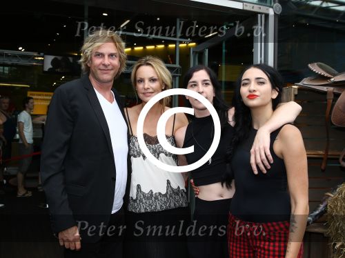 Amsterdam, 5 Augustus 2013
Premiere de Lone Ranger
Adam Curry, Micky Hoogendijk, Christiana Curry en vriendin Elle Bandita
Foto Peter Smulders BV