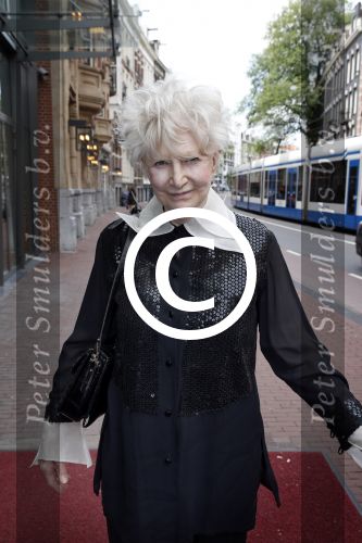 Amsterdam 1 juli 2013
Uitreiking Johan Kaart prijs in het nieuwe de la mar. Adele Bloemendaal met Eric Beekes
Peter Smulders bv