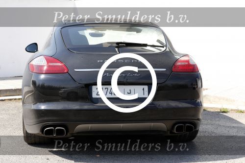 ibiza 11 juli 2013
De porsche panamera turbo van Badr Hari op ibiza.
Peter Smulders bv