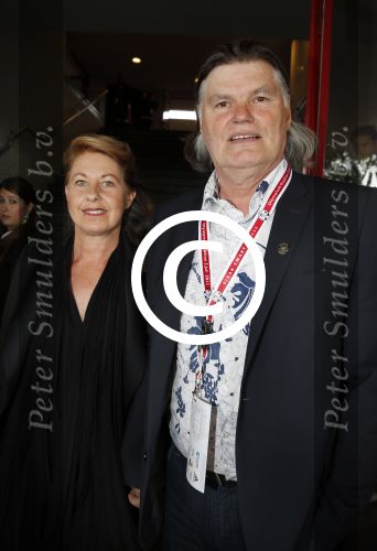 Amsterdam 3 juli 2013
Sjaak Swart 75 jaar . Hij viert dat met een wedstrijd met oud ajax spelers in het Olympisch stadion. Barry Hulshof met vrouw en Frank Rijkaard
Peter Smulders bv