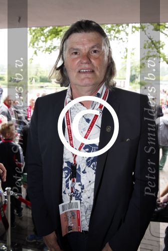 Amsterdam 3 juli 2013
Sjaak Swart 75 jaar . Hij viert dat met een wedstrijd met oud ajax spelers in het Olympisch stadion. Barry Hulshof met vrouw en Frank Rijkaard
Peter Smulders bv