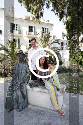 ibiza 18 juli 2013
Belinda Meuldijk met haar man Thierry Duval en kinderen Robert en Joshi in ibiza stad.
Peter Smulders bv