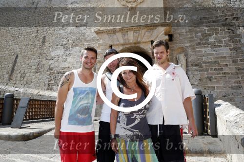 ibiza 18 juli 2013
Belinda Meuldijk met haar man Thierry Duval en kinderen Robert en Joshi in ibiza stad.
Peter Smulders bv