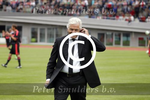 Amsterdam 3 juli 2013
Sjaak Swart 75 jaar . Hij viert dat met een wedstrijd met oud ajax spelers in het Olympisch stadion. Ben Cramer
Peter Smulders bv