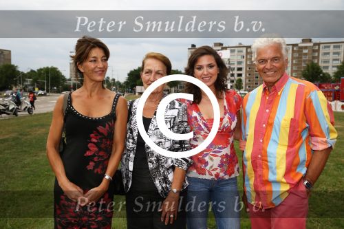 Amsterdam, 5 Augustus 2013
Premiere Circus Herman Renz
Ben Cramer met zijn dochter Shanna Cramer en , zijn vrouw en schoonmoeder
Foto Peter Smulders BV