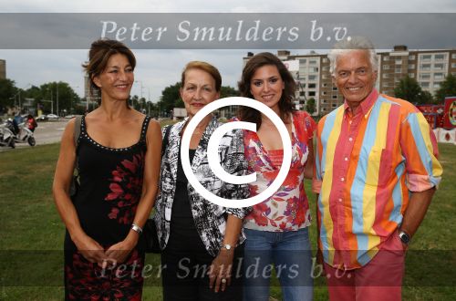 Amsterdam, 5 Augustus 2013
Premiere Circus Herman Renz
Ben Cramer met zijn dochter Shanna Cramer en , zijn vrouw en schoonmoeder
Foto Peter Smulders BV