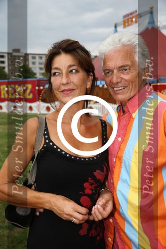 Amsterdam, 5 Augustus 2013
Premiere Circus Herman Renz
Ben Cramer met zijn dochter Shanna Cramer en , zijn vrouw en schoonmoeder
Foto Peter Smulders BV