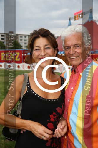 Amsterdam, 5 Augustus 2013
Premiere Circus Herman Renz
Ben Cramer met zijn dochter Shanna Cramer en , zijn vrouw en schoonmoeder
Foto Peter Smulders BV