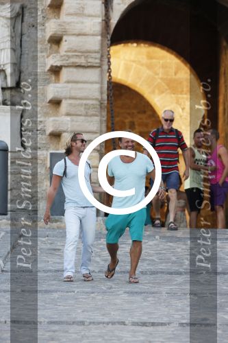 ibiza 16 juli 2013
Carlo Boszhard en zijn vriend Herald op vakantie op ibiza. Ze winkelen in de oude stad.
Peter Smulders bv