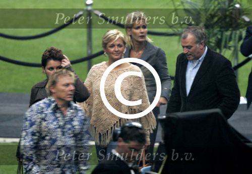 Amsterdam 27 september 2004
Afscheid Andre Hazes in de Amsterdam Arena
Caroline Tensen met Frank Wisse en Danny Blind
Peter Smulders bv