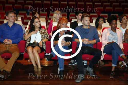 Zaandam 13 augustus 2013
Perspresentatie musical Flash Dance
De foto toont cast en ensemble met o.a. Anouk Maas, Carry Tefsen en Jim Bakkum
Peter Smulders bv